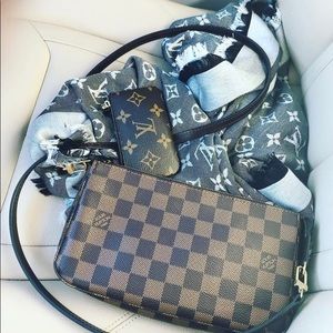 Louis Vuitton Pouchette NM w/LV extra long strap